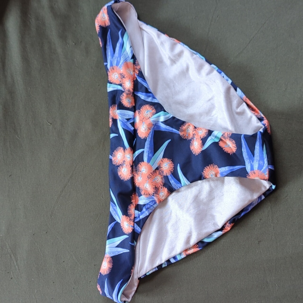 2/$25 Patagonia Swim Bikini Bottom Size Large